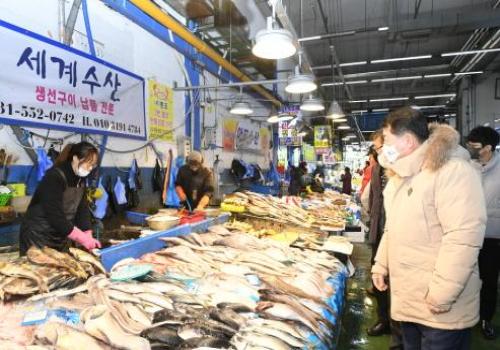백경현 구리시장, 설맞이 ‘온누리 상품권 환급’ 행사 참여 이미지